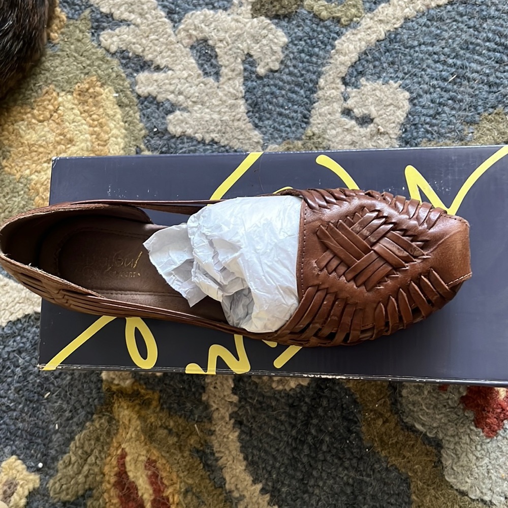 Women’s huaraches made by Natural Soul size 8.5